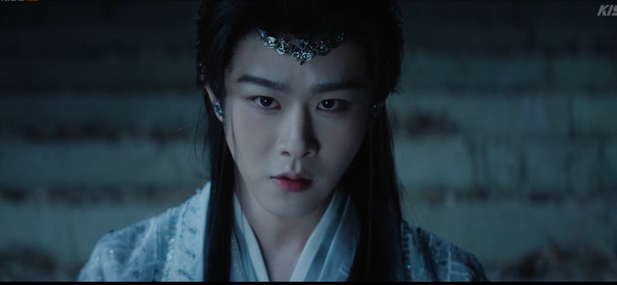 hazarwaell's tweet photo. Tian Jiarui is a truly talented actor—he deserves all the praise, effortlessly taking on multiple roles in a single drama🔥 

#VeilofShadows
#JuJingyi #TianJiarui #JiLing https://t.co/lXLd1UA7ul