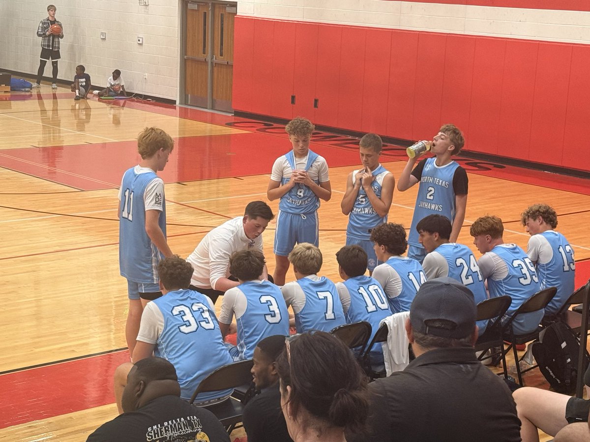 ntxjayhawks's tweet image. 𝓣𝓱𝓮 2029 𝓑𝓵𝓾𝓮 𝓓𝓮𝓫𝓾𝓽! Swipe for our first tournament experience in the North Texas Era 🏀 #PTT #ntxhoops #ntxjayhawks #aau #dfwhoops