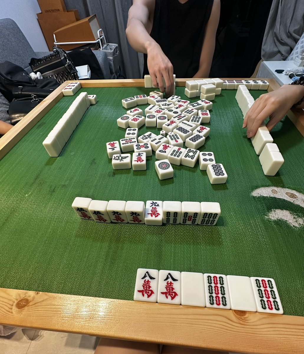 Sadandsad tweet media