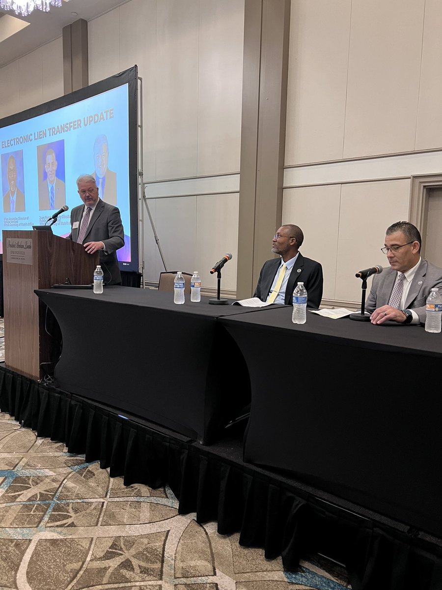 ILCULeague's tweet photo. ICUL membership learns about updates at the @ILSecOfState from Directo Brian Alexander and Deputy Juan Huerta during the State Legislative Summit. https://t.co/kyTL75BZSk