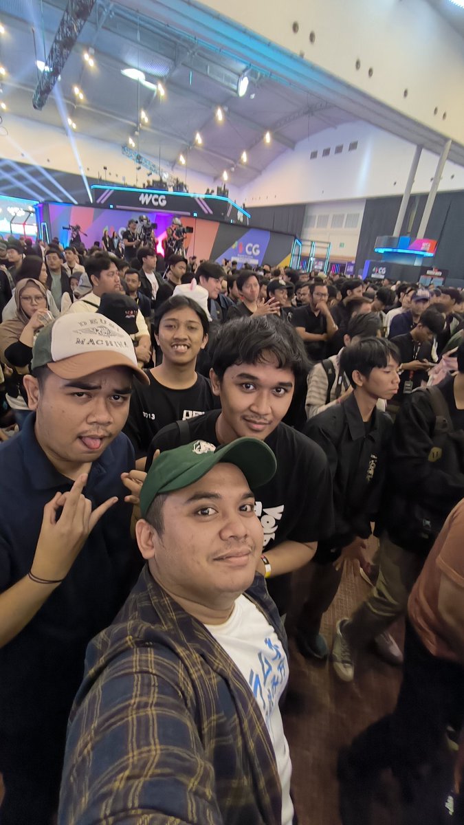 schemerviolet. tweet media