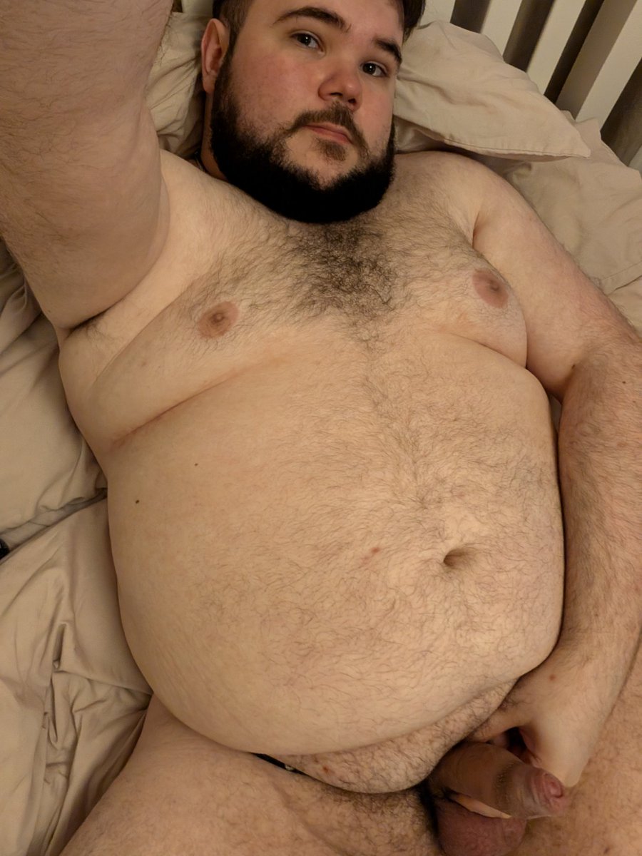 Who's rubbing my big belly as you ride me then? 😈🐮
#gaybear #gainer #gaypup 
#tummytuesday