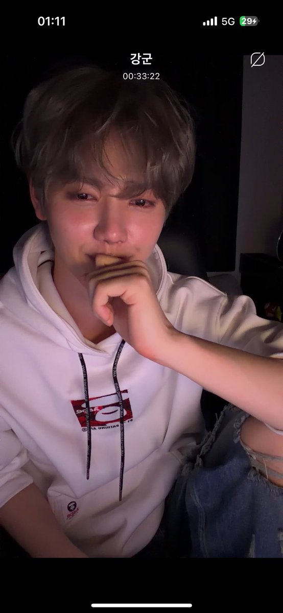 네가 내 자부심이야 내 자부심이 주눅 들지 않았으면 좋겠어

사랑해 6주년 축하해♡