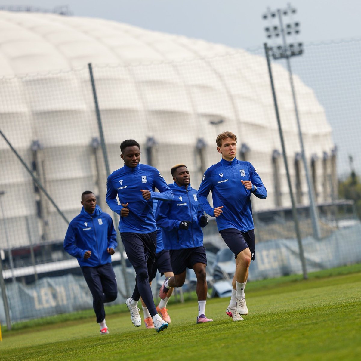 Lech Poznań tweet media