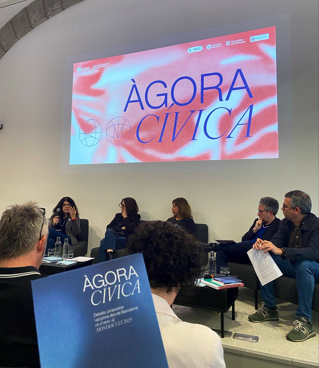 nuriaiceta's tweet photo. Reflexions encara post Àgora Cívica

Sector cultural > ecosistema cultural > xarxa interdependències 

Cultura com a infraestructura democràtica > de política cultural a política per a la ciutadania

Drets culturals forts en un entorn de condicions feble

Cooperació institucions https://t.co/zbSGwEJLM8