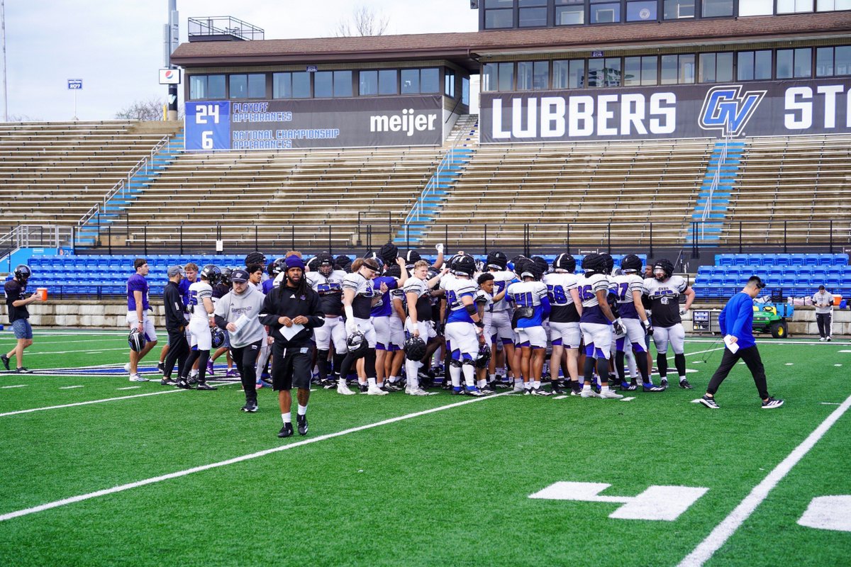 GVSU Football tweet media