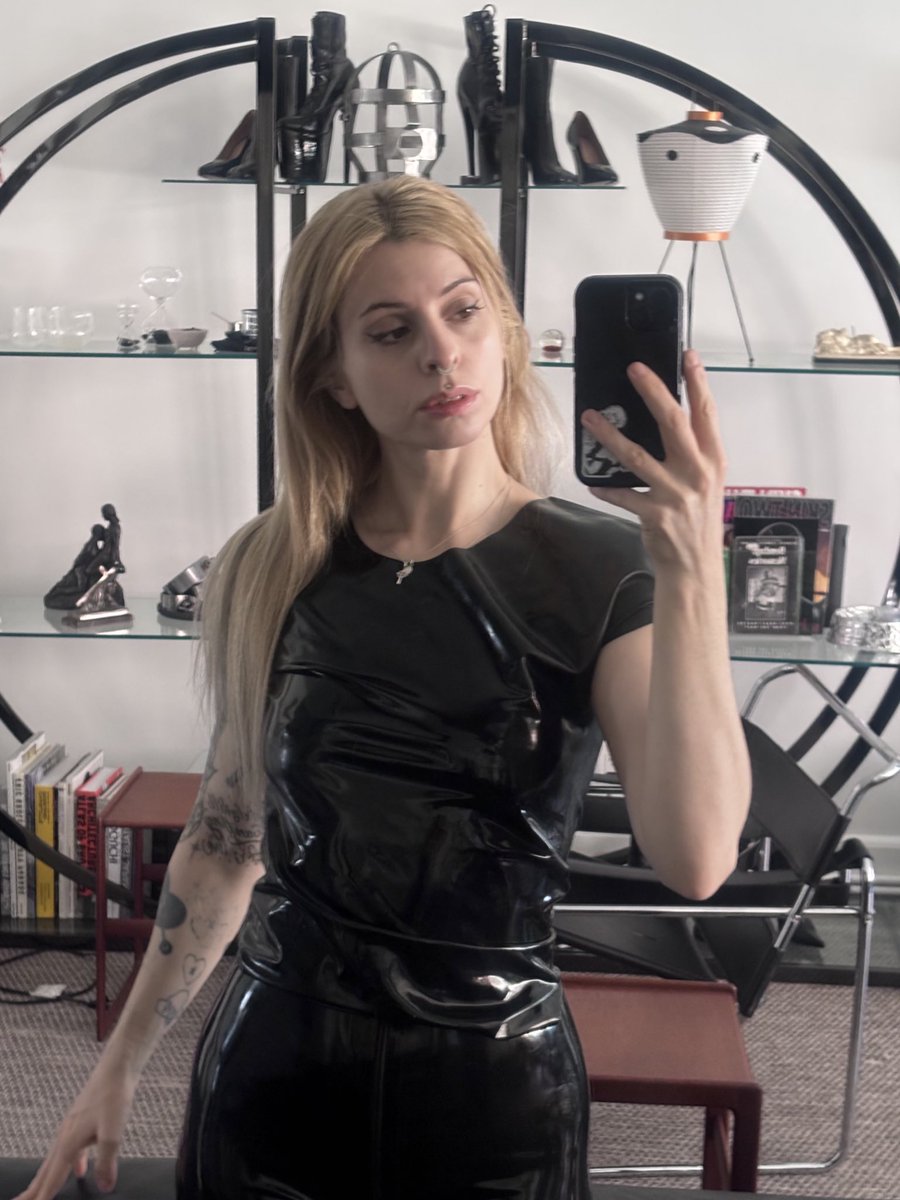 Trinity - NYC Dominatrix tweet media