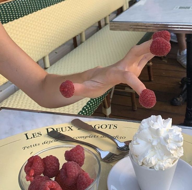 Kay42573's tweet image. ˏˋ°•*⁀➷
breakfast, lunch, dinner or dessert? part two 🥢☕
➯ a foodpoll mainly for #edtwt ღ
➯cals don't count here! ᵕ̈
🏷: #interactivethread #interactive #ricecakestwt #poll #foodtwt #anatwt #thisorthat #onlychooseone #distraction #thread #foodpoll #shedtwt