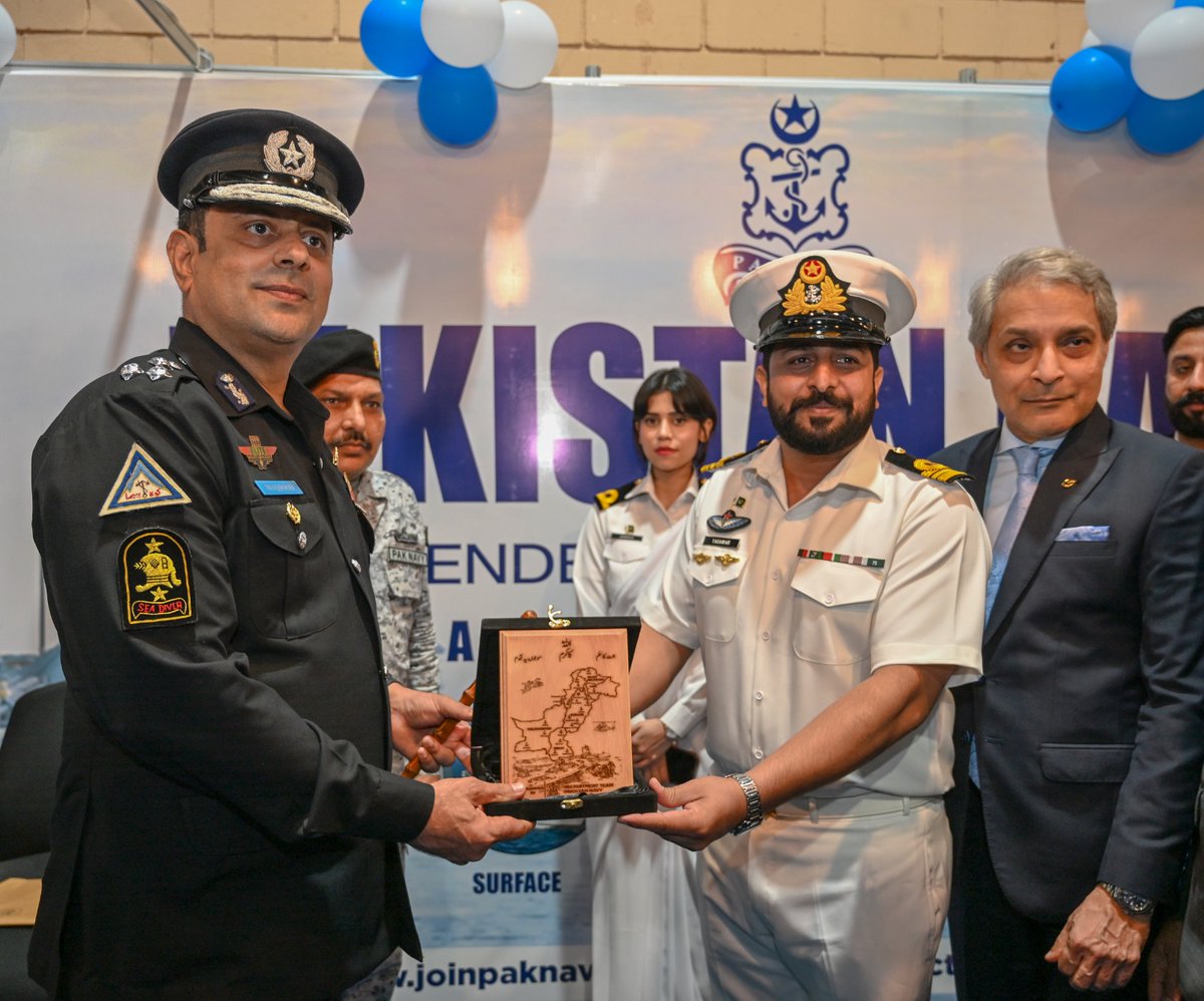 ssusindhpolice's tweet image. 𝐘𝐎𝐔𝐓𝐇 𝐒𝐇𝐎𝐖 𝐆𝐑𝐄𝐀𝐓 𝐈𝐍𝐓𝐄𝐑𝐄𝐒𝐓 𝐈𝐍 𝐒𝐒𝐔'𝐒 𝐒𝐓𝐀𝐋𝐋 𝐀𝐓 𝐏𝐇𝐂 𝐉𝐎𝐁 𝐅𝐀𝐈𝐑 𝐀𝐍𝐃 𝐄𝐃𝐔𝐂𝐀𝐓𝐈𝐎𝐍 𝐄𝐗𝐏𝐎 𝐀𝐓 𝐊𝐀𝐑𝐀𝐂𝐇𝐈 𝐄𝐗𝐏𝐎 𝐂𝐄𝐍𝐓𝐑𝐄

#SSU | #PHCJobFair | #karachi | #expo | #SindhPolice