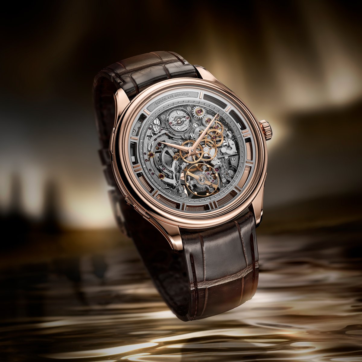 jaegerlecoultre's tweet image. The new Master Hybris Mechanica Ultra Thin Minute Repeater Tourbillon stands as the world’s thinnest automatic minute repeater tourbillon calibre at 5mm. Discover more: bit.ly/WW26MasterHybr… #JaegerLeCoultre #ValleyOfInventions #Master #Hybris #WatchesAndWonders2026