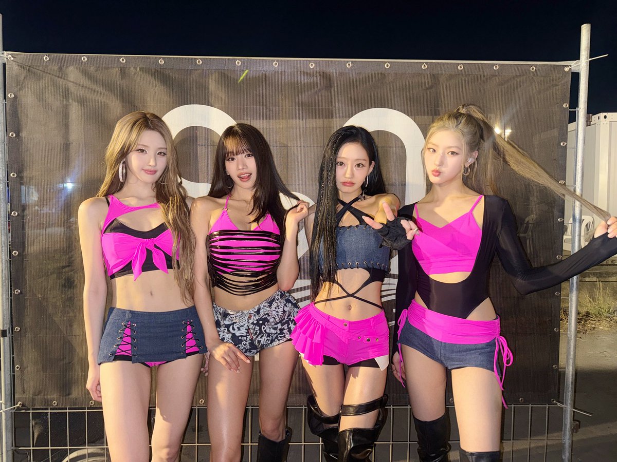 KISSOFLIFE_S2's tweet image. [📸] 260414 #K2O2026 

K2O festival สุดยอด🔥
ประเทศไทยร้อนแรงจริงๆ 🇹🇭
ขอบคุณที่มาสนุกไปด้วยกัน ❤️

#KISSOFLIFE #키스오브라이프 #KIOF