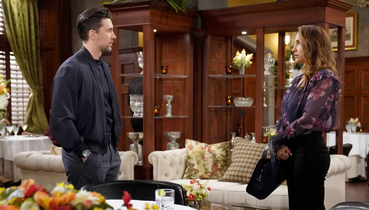 ChristelKfans's tweet photo. It’s a #Laneday! #YR 

Cane is worried about Lily. https://t.co/6GH1SDP1Dk