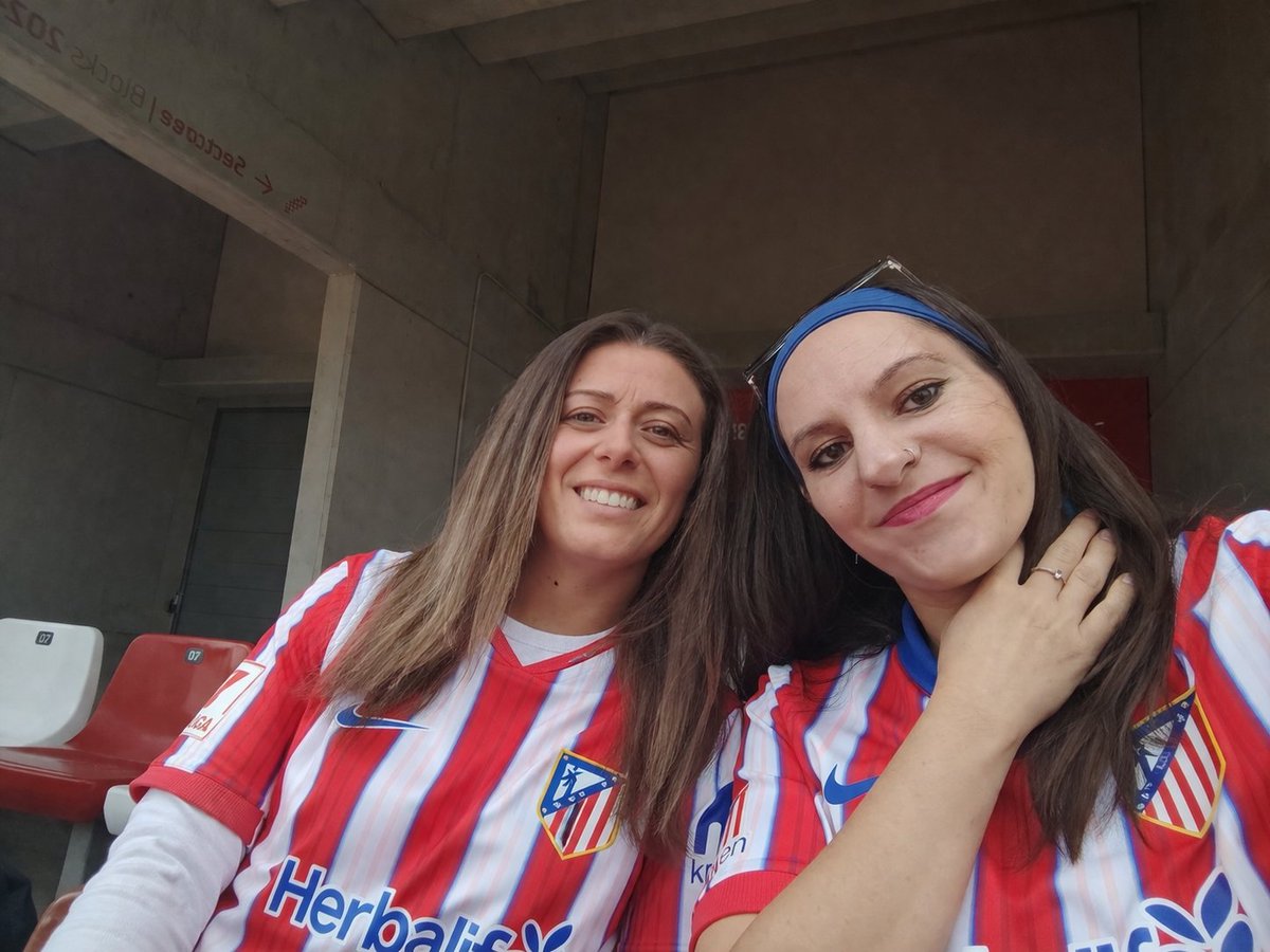 PsCeleste's tweet photo. @AtletiFemenino @eduardo290397 Felicidades que cumplas muchos más de rojiblanca🇦🇹🇦🇹🇦🇹🇦🇹🇦🇹 https://t.co/W2VWkSP47L