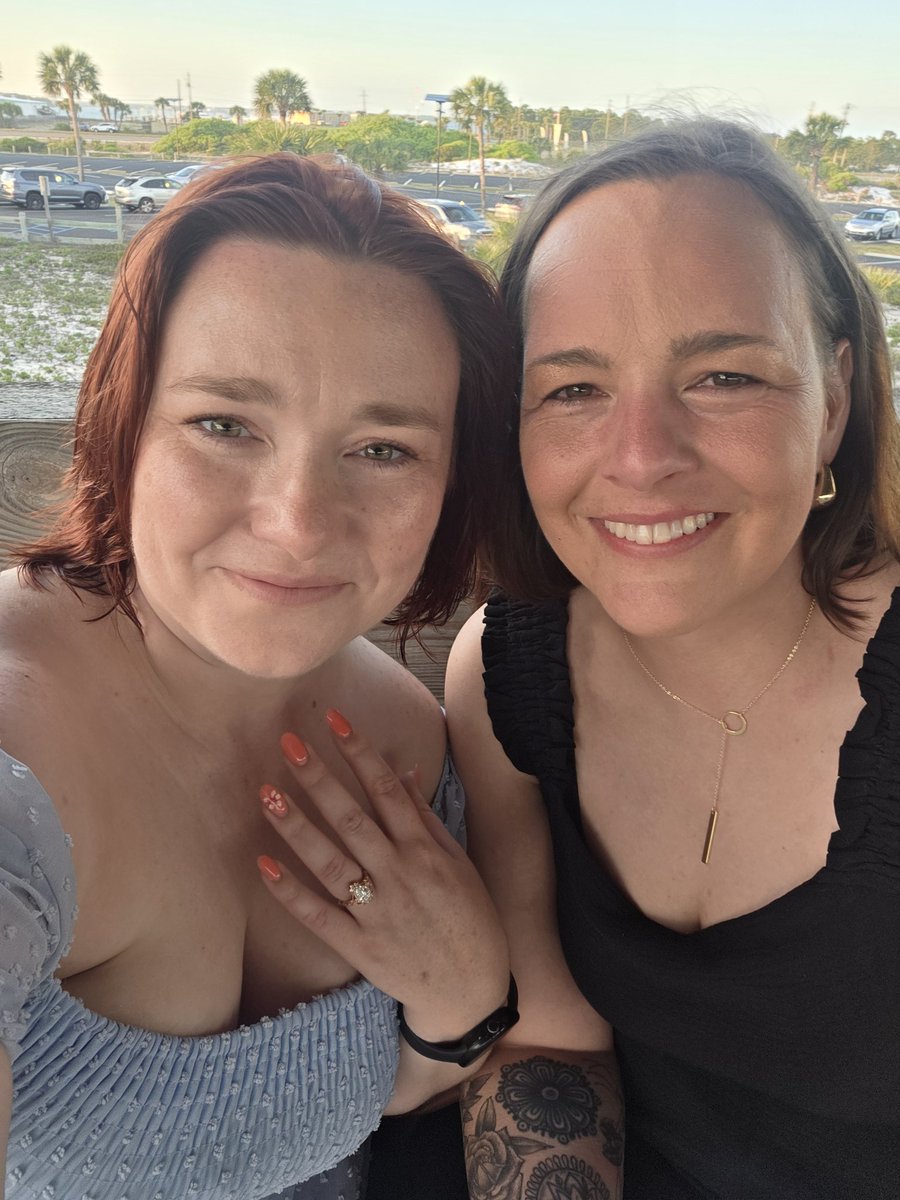 BLGossipGirl tweet media