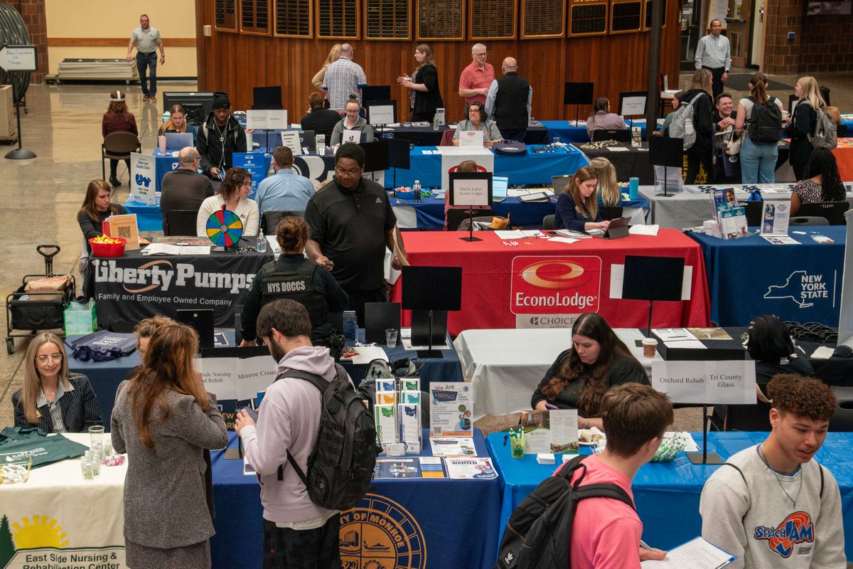 sunygcc's tweet photo. Career Fair happening NOW in the Forum!

Stop by before 1:30 to connect and explore opportunities. Don’t miss out! https://t.co/HBwygVHCJZ