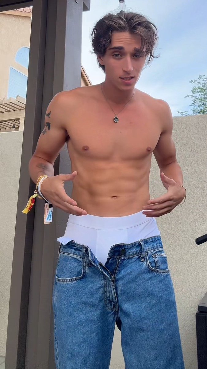 𝗰𝗲𝗹𝗲𝗯𝘀𝗯𝘆𝘀𝗲𝗯 tweet media