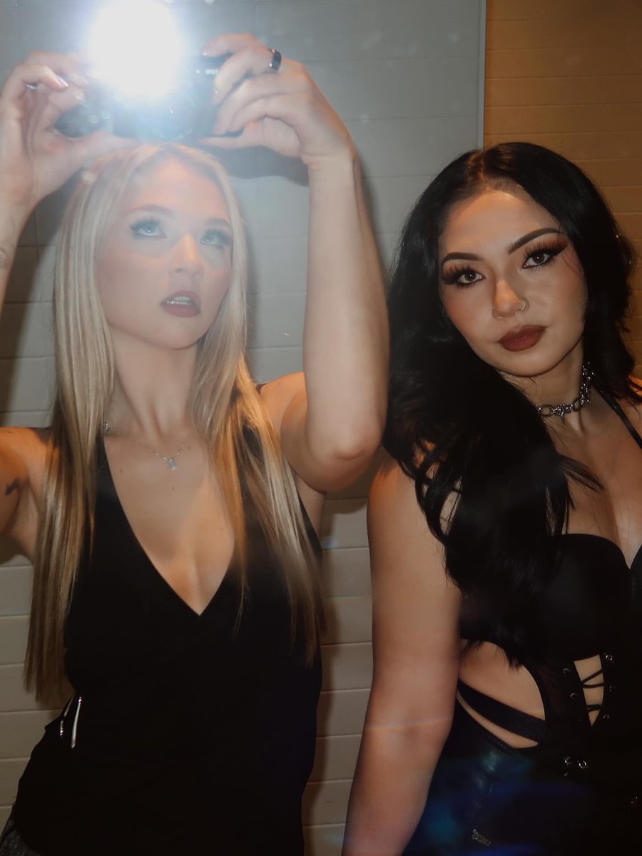 Liv4SkyeBlue 💙💜 tweet media