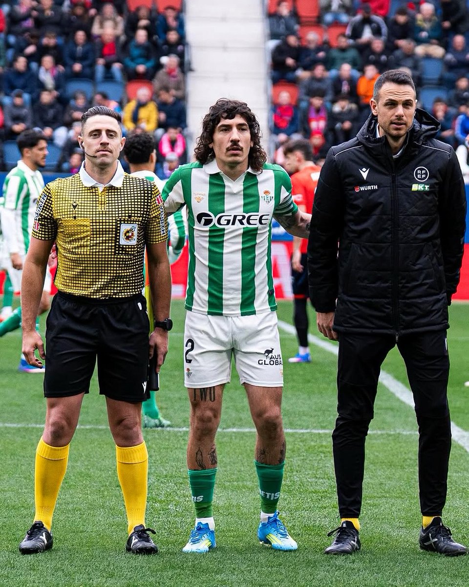 Bop Daddy ⚪️🔴 tweet media