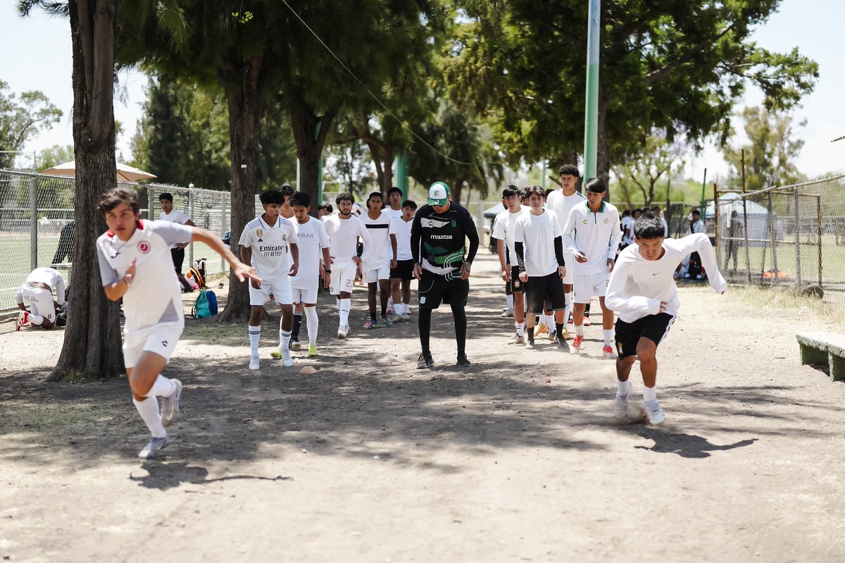 Club León tweet media