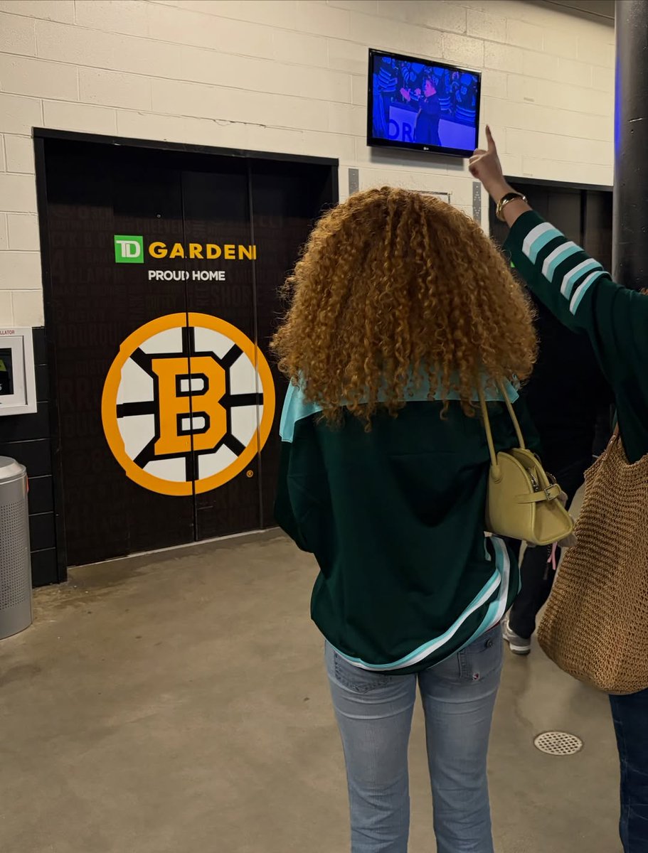 Ksenia Daniela Kharlamova post: 
"Thanks so much to <a href="/thepwhlofficial/">PWHL</a> for having us at such a great game! Sold out arena so proud of both teams 💚 GOOOOO fleet" 
(Part 2 of pictures)  

via kseniadaniela on Instagram