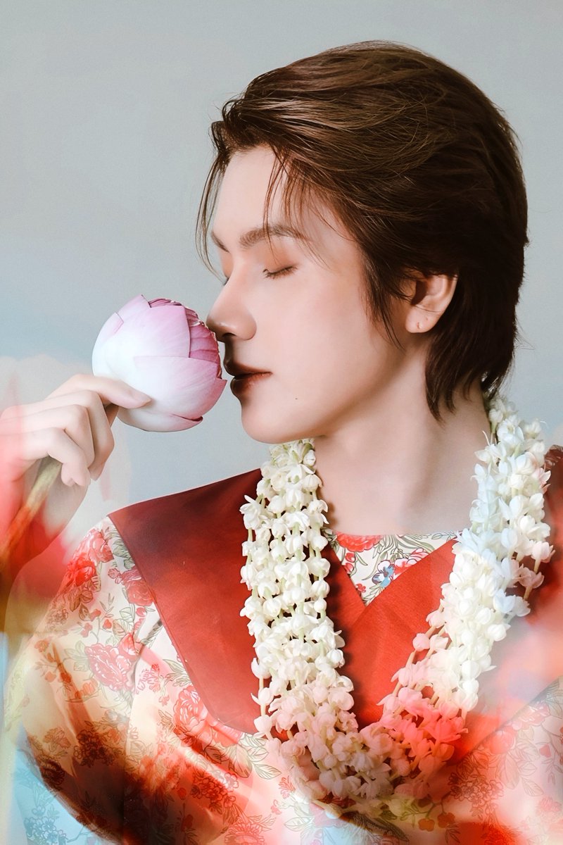 ItsLauriSa's tweet image. I'm... Mad... But I love u Smart ♡ @csnp_21 I like it when u wear red ♡🪷

#csnp #smartchisanupong #Auralis