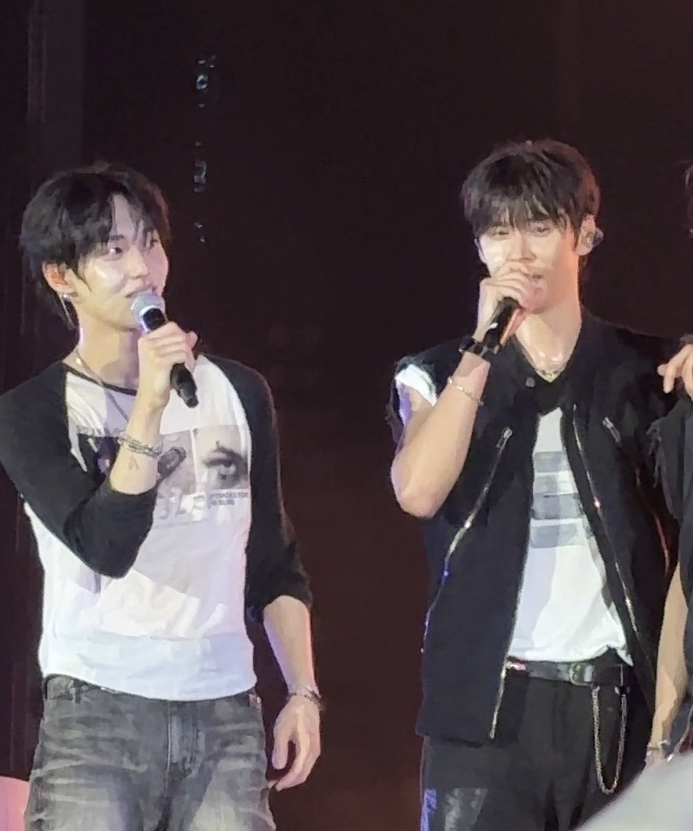 ดอกไม้ไฟ ─ .ᢉ𐭩⋆🌻 tweet media