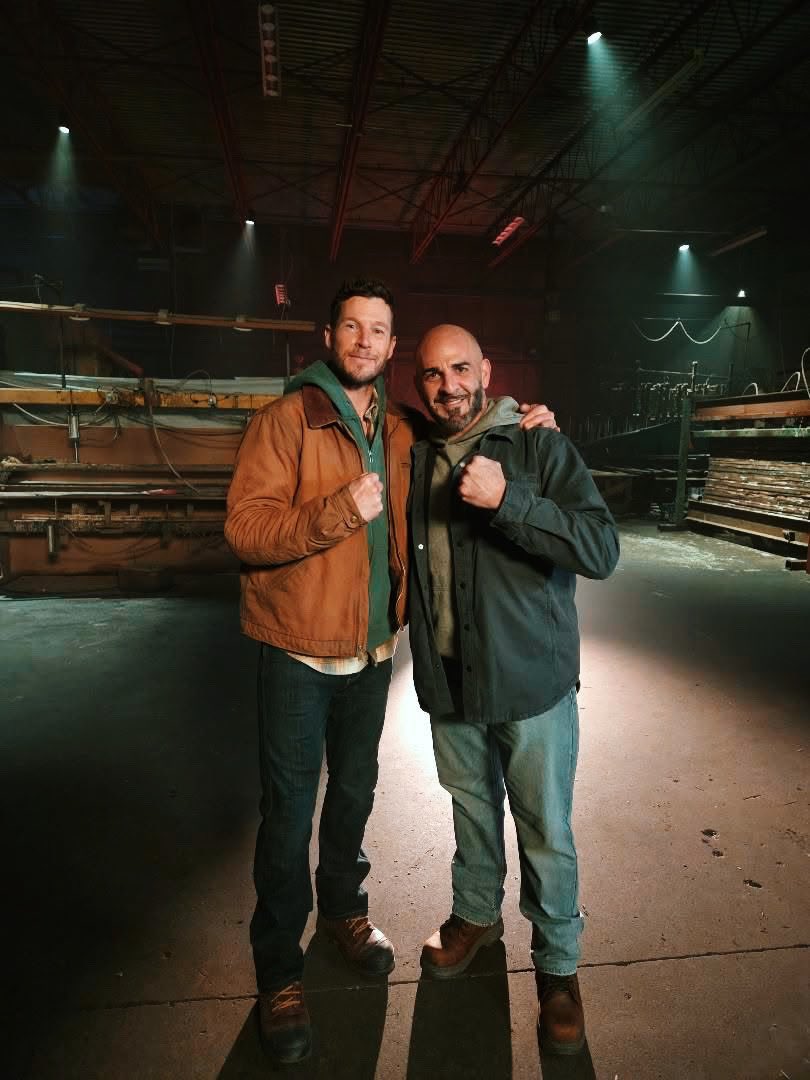 CollinsChadM's tweet image. Some #Tracker #BTS from my time up in Vancouver - beautiful city, talented lead and co-stars, and standard-issue rain parka and set-Crocs 👣 

Shoutout to Director Ben Bray and series star @justinhartley for having me aboard (and tracking me down) 

#actor #cbs #setlife