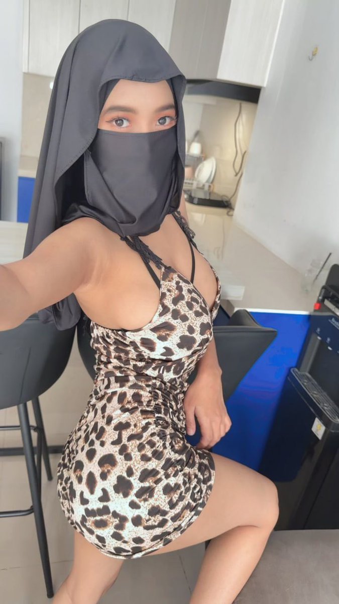 MELLYS FREE SLUTZ tweet media