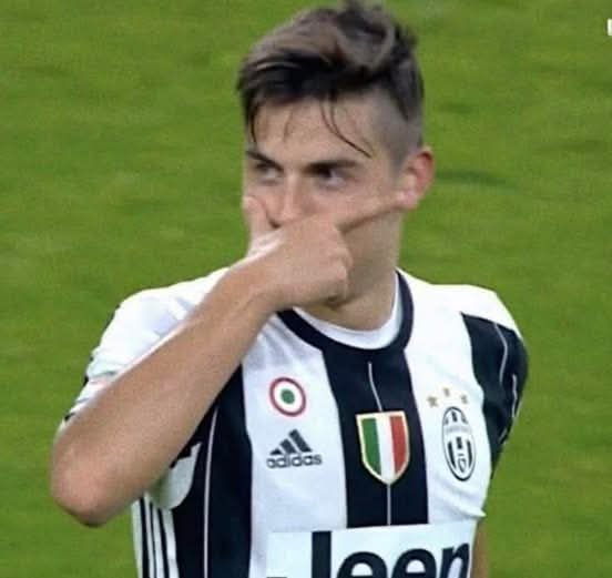 Experiência média que todo garoto presenciou:

- trio msn
- Cristiano Ronaldo no auge 
- Messi no auge
- dribles insanos do Neymar no Barça 
- Real Madrid tri campeão da Champions
- Dybala surgindo na Juventus 
- desimpedidos
- futparódias
- esporte interativo 
- Champions na