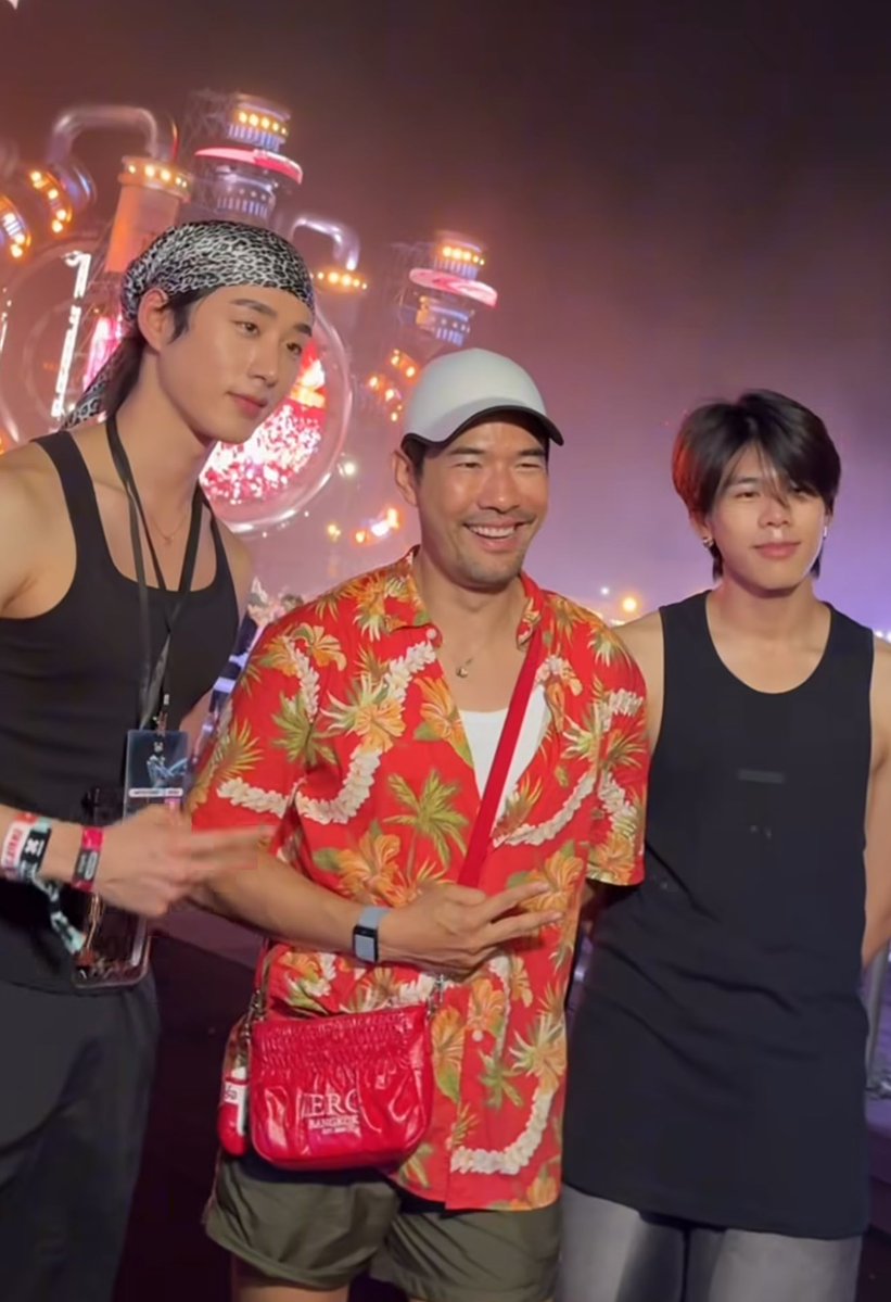 🎀 xinz (｡❛◡˂)✧ 🐱🐺🎸🦈 tweet media