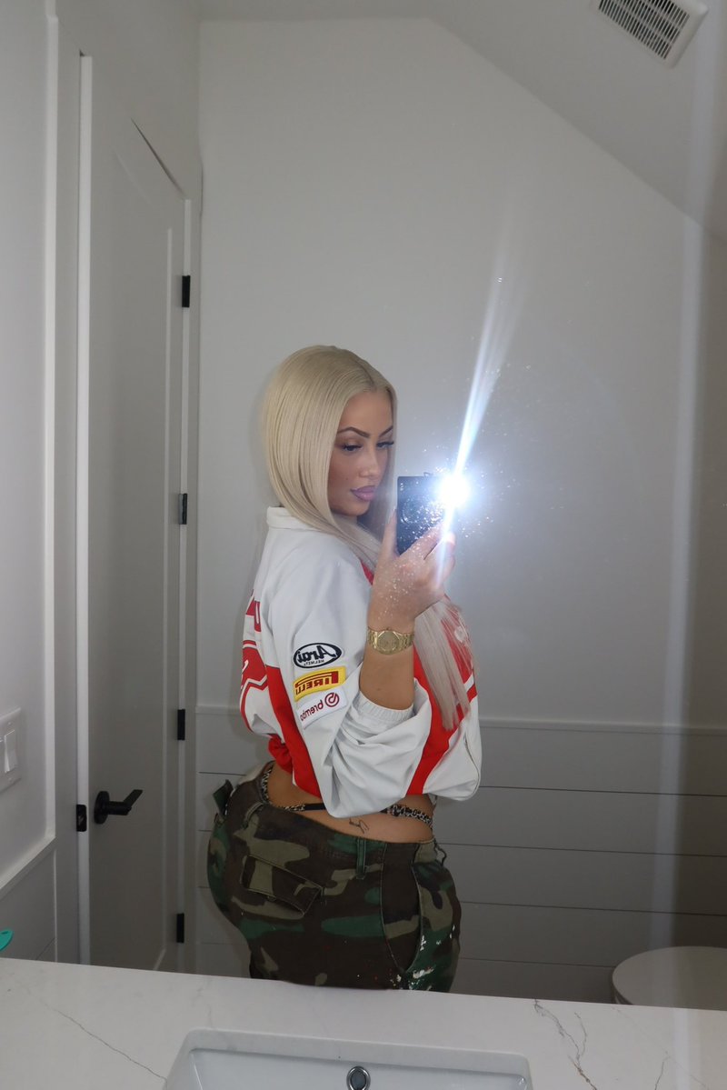 Amela 🤍 tweet media