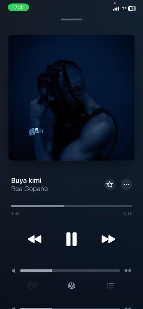 ChrisExcel102's tweet photo. Rea Gopane dropped song of the year mos here 😭😭🔥🔥🔥🔥 https://t.co/u7AsSg8Kva