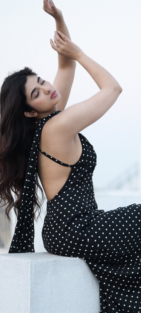 ItzSkTweet's tweet image. #PragyaNagra