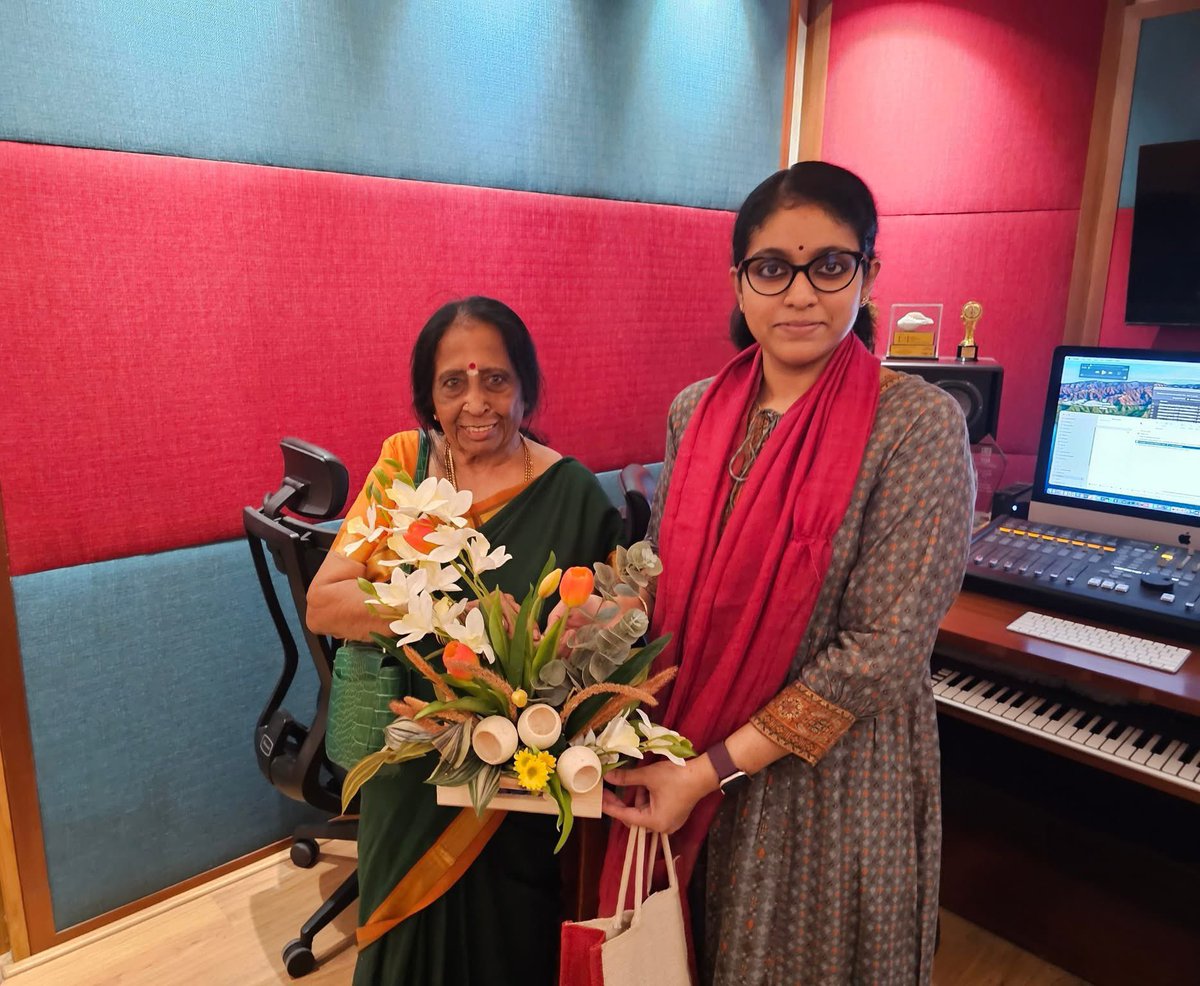 jananiysjj's tweet image. Happy Tamil New Year! 🌸🎶🎉

Wrapped up a monumental project Karpaga Andhadhi 🎶

Extraordinary lyrics in praise of Goddess Karpagambal of Kapaleeswarar Temple, penned by Kalaimamani Dr Smt. Rukmini Ramani Composed, Music Produced &amp;amp; Sung by me ✨

 🎧 #staytuned
#karpagaandhadhi