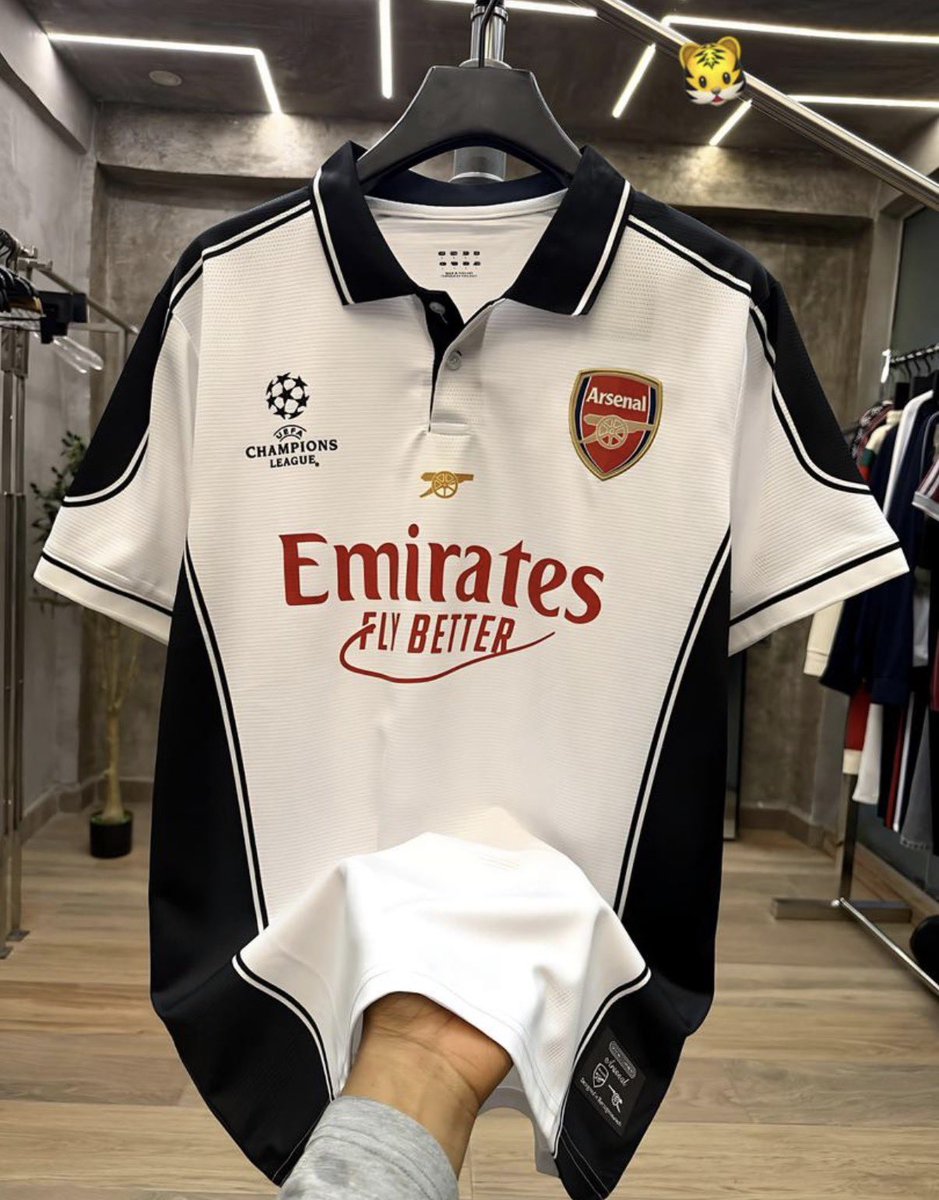 𝔸b𝕒𝕫𝕫 tweet media