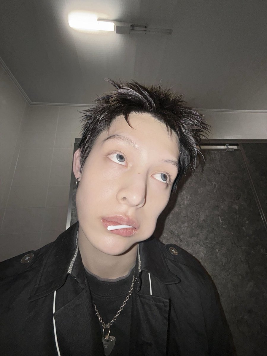 sanjisuschrist's tweet image. i’m obsessed w these james pics brah… da #coolest