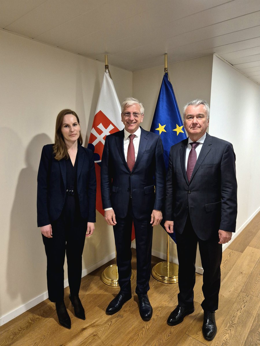 SLOVAKIAinEU's tweet image. PR Amb. @JurajNociar &amp;amp; DPR Amb. Monika Sopkovičová today met w/ President of Slovak automotive industry @ZAPSR Alexander Matušek.

🚘 They disscussed transition to electromobility, simplification &amp;amp; strenghteting competitiveness of the #automotive industry, backbone of 🇸🇰 economy.