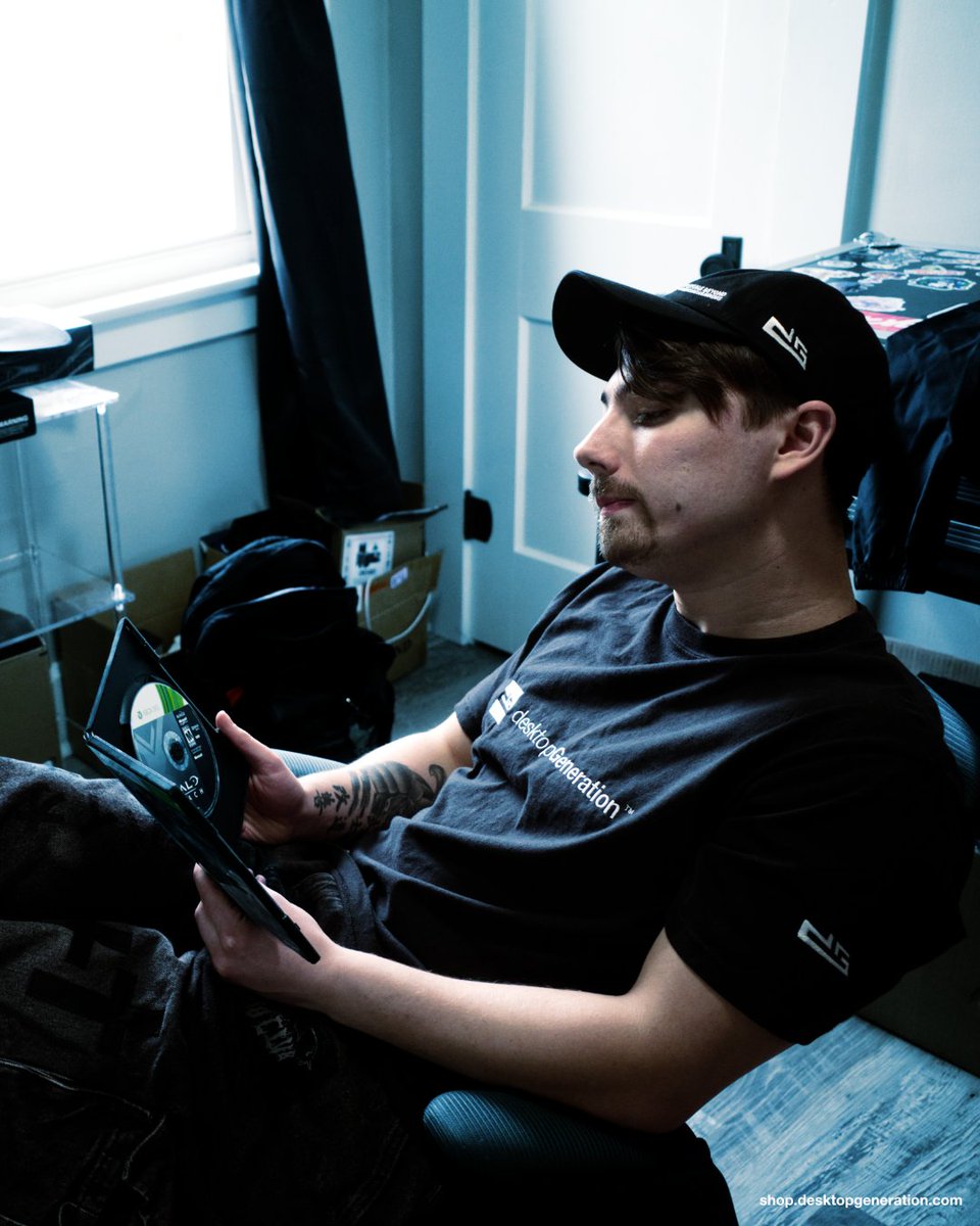 desktopGeneration™ tweet media