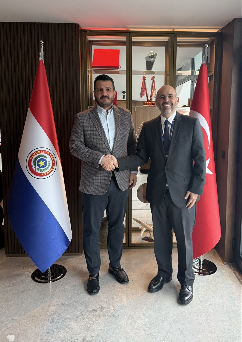Meksika Ana muhalefet partisi PAN’ın üst düzey yöneticisi , Milletvekili César Augusto Rendón’u Honest Holding genel merkezimizde misafir ettik. İki ülke arasındaki Serbest Ticaret Anlaşması, uygulanan ek gümrük vergileri üzerine kapsamlı istişarelerde bulunduk. <a href="/EmbaMexTur/">EmbaMexTur</a>