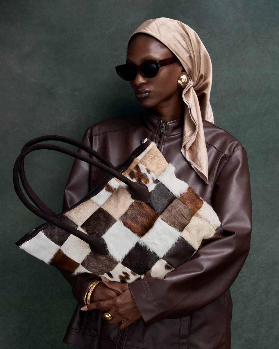 misxtura's tweet photo. New work for Claic 💫

photographed by @Samuelcosmoss 
bag designed by me 
shoot directed by me https://t.co/4oEQp31LtU