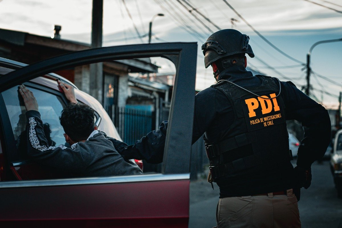 ⭕️Detectives de la Brigada Investigadora de Robos detuvieron a imputado por robo en lugar habitado, ocurrido en el sector céntrico de Chillán: peritos del Laboratorio de Criminalística lo identificaron mediante huella dactilar. Tribunal decretó la prisión preventiva.