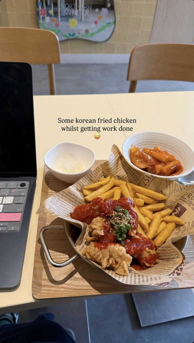 ✦ herin tweet media