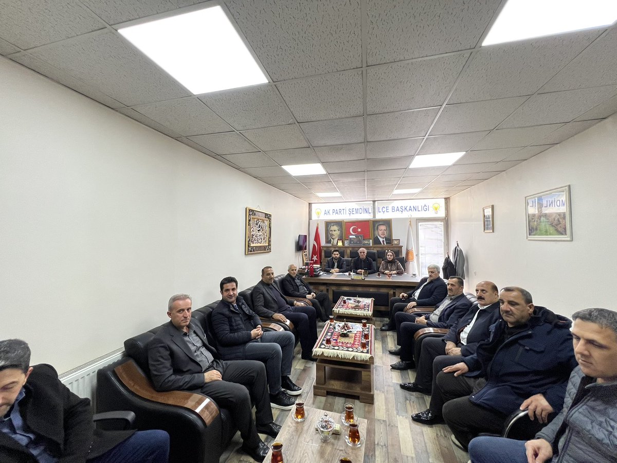 Salihinann's tweet photo. 📍 AK Parti Şemdinli İlçe Başkanlığı

Haftalık olağan yönetim kurulu toplantımızı gerçekleştirdik.

Ortak akıl ve istişareyle, hizmet yolculuğumuzu daha güçlü adımlarla sürdürmenin kararlılığını bir kez daha ortaya koyduk.

Milletimize hizmet aşkıyla, birlik ve beraberlik içerisinde durmadan, yorulmadan çalışmaya devam ediyoruz.

Rabbim birliğimizi, beraberliğimizi ve kardeşliğimizi daim eylesin inşallah.

@RTErdogan 
@Akparti 
@abuyukgumus 
@MustafaAlkayis 
@byildiz63 
@KayaZeydin