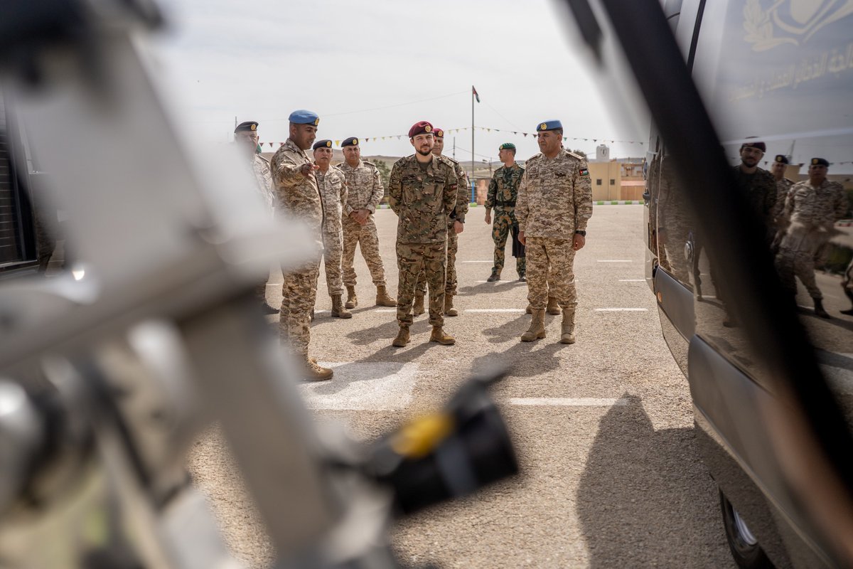 RHCJO's tweet image. His Royal Highness Crown Prince Al Hussein visits the Royal Engineering Corps Directorate, and is briefed on its role supporting the various units of the Jordan Armed Forces-Arab Army in order to safeguard national security and the safety of citizens.
#Jordan