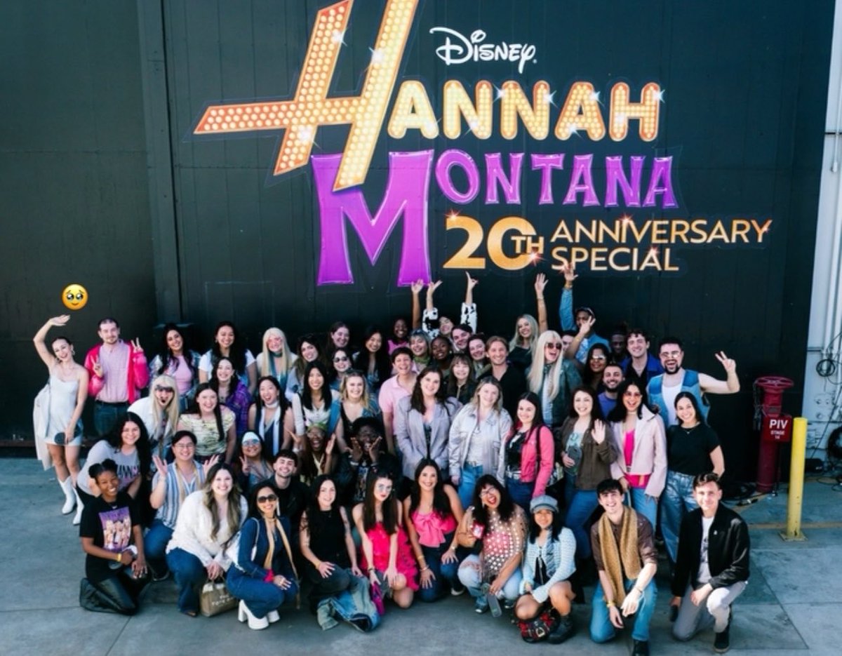 this still feels unreal 😭
ily forever!!! @mileycyrus <a href="/mileyworld/">mileyworld</a>
