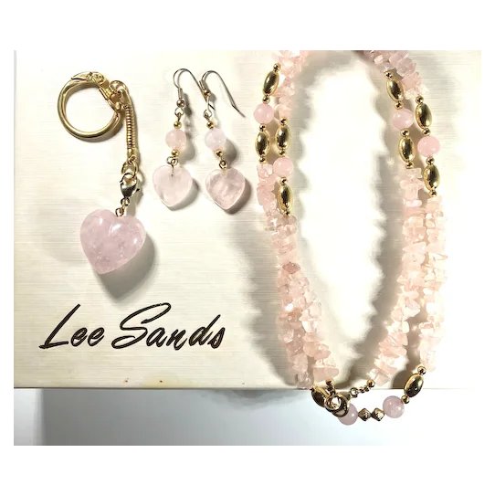 ClarasJewelry's tweet image. Lee Sands Genuine Pink Quartz Stones Necklace Dangle Heart Earrings &amp;amp; Heart Key Chain Set MIB
#rubylane #vintage #retro #designer #necklace #earrings #set #vintagebeginshere #jewelryaddict #mothersday2026 #giftideas
rubylane.com/item/136230-E1…