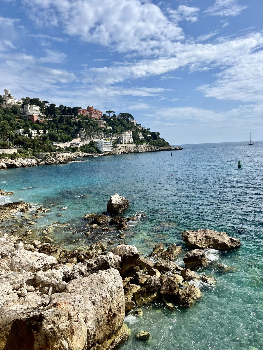 po_petit's tweet image. Balade sur le sentier du littoral à Nice aujourd’hui ✨