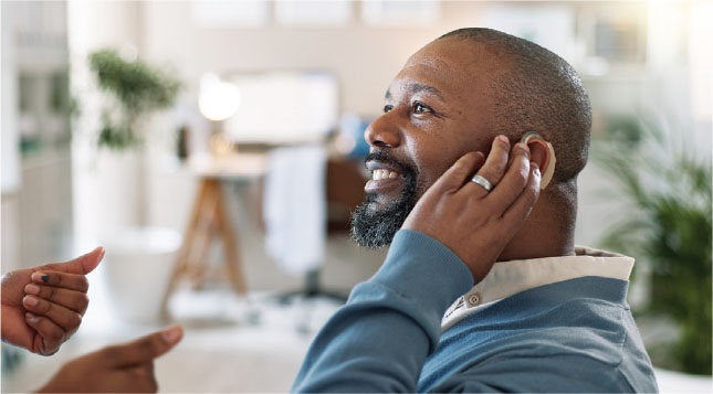 HearingJournal's tweet image. The future of audiology will be secured not by selling devices, but by demonstrating that audiologists deliver hearing healthcare. Read more in this April feature article. #AuDPeeps #Audiology 

ow.ly/Htkl50YITKx