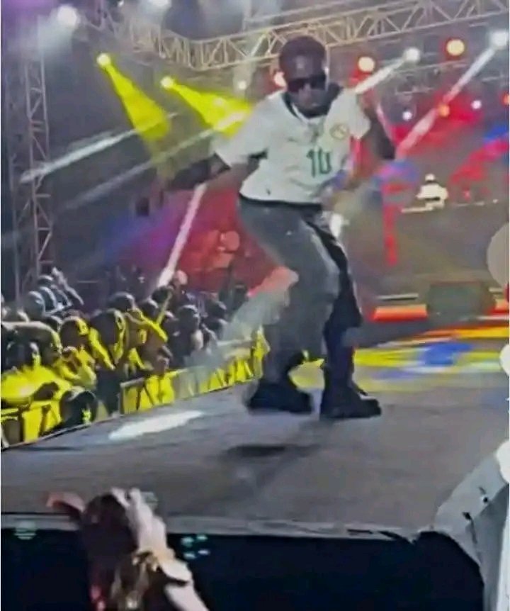 Le H en concert 18.4.26 Mali🇲🇱⚔ tweet media