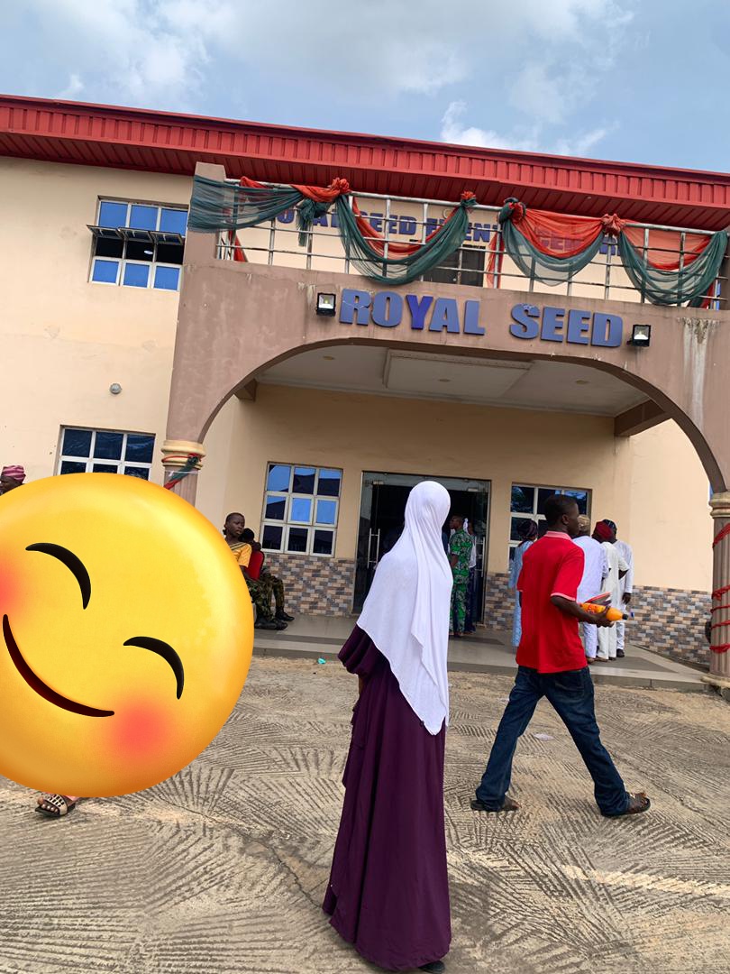 like this...🤍💜